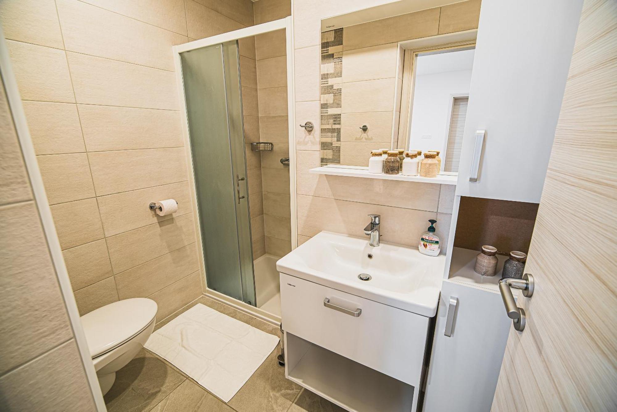 Gotar Apartment With Garden كوباريد المظهر الخارجي الصورة