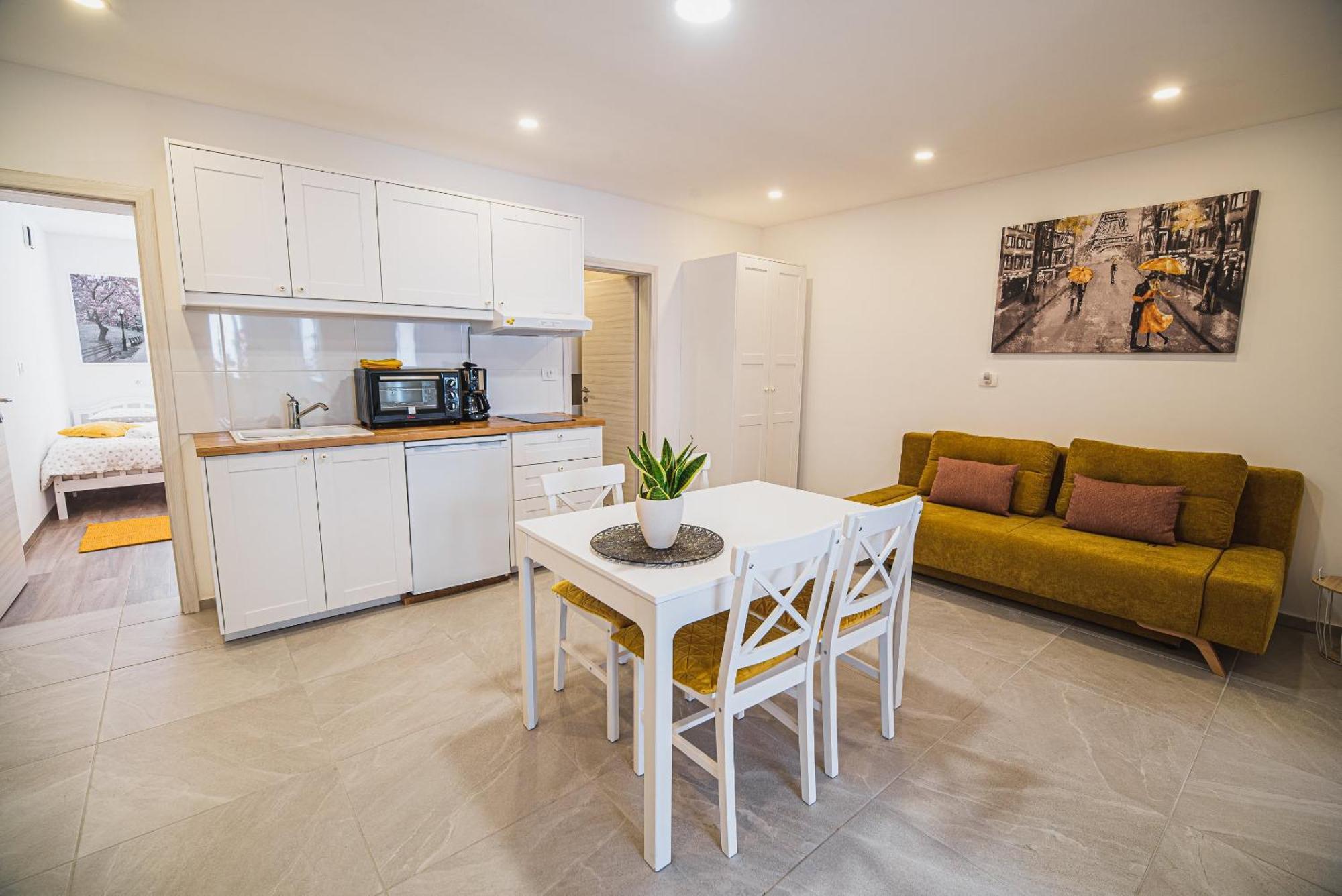 Gotar Apartment With Garden كوباريد المظهر الخارجي الصورة