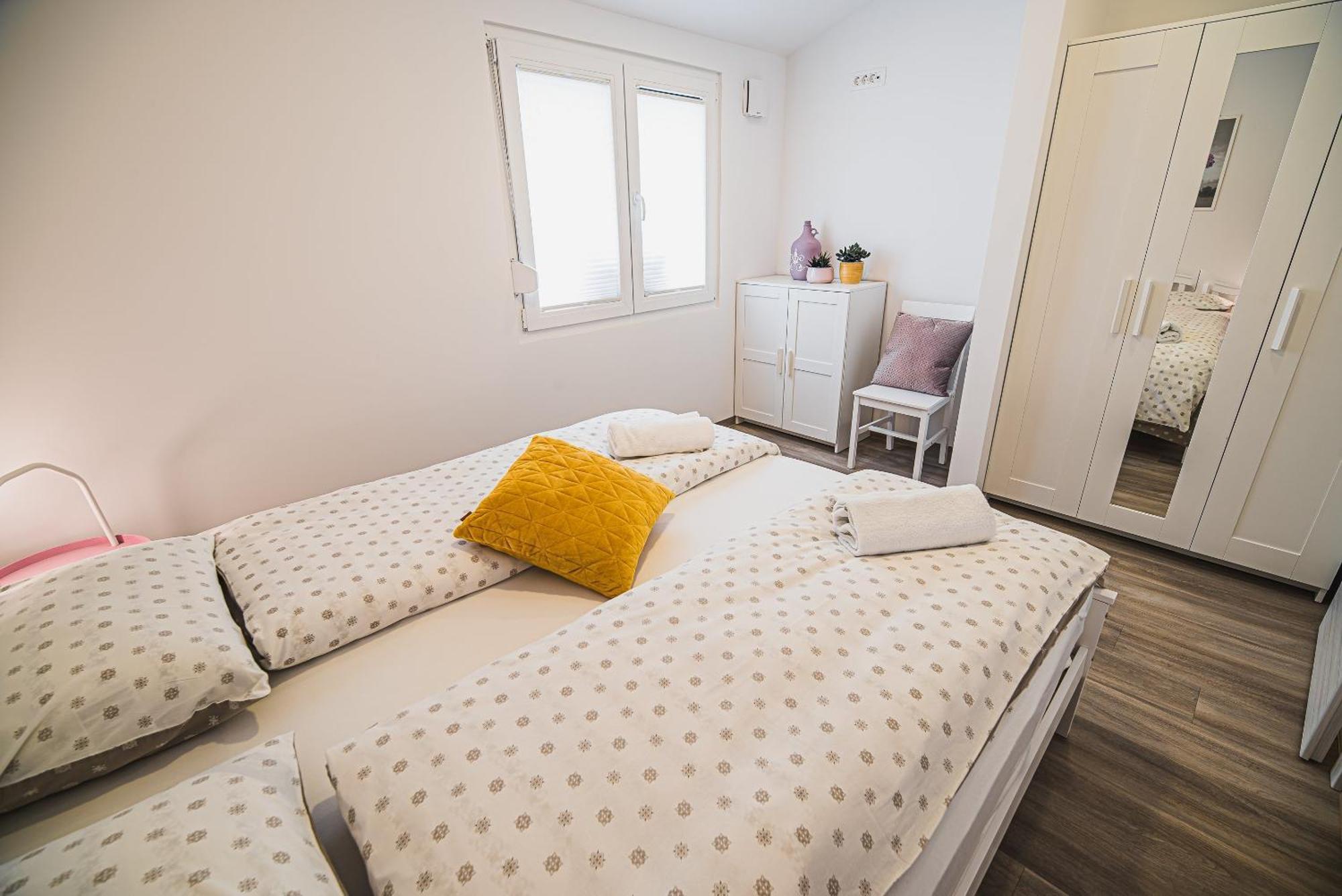 Gotar Apartment With Garden كوباريد المظهر الخارجي الصورة