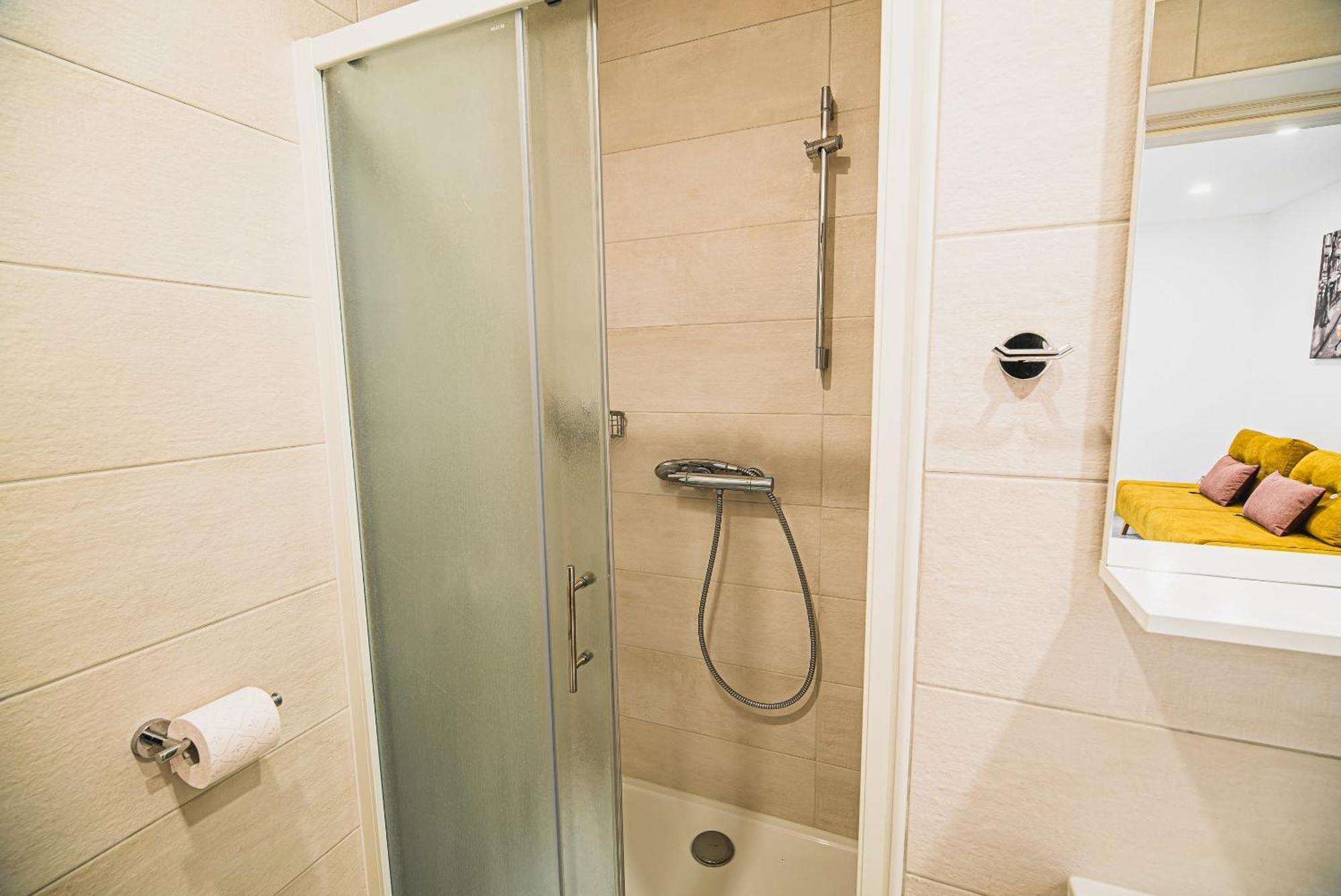 Gotar Apartment With Garden كوباريد المظهر الخارجي الصورة