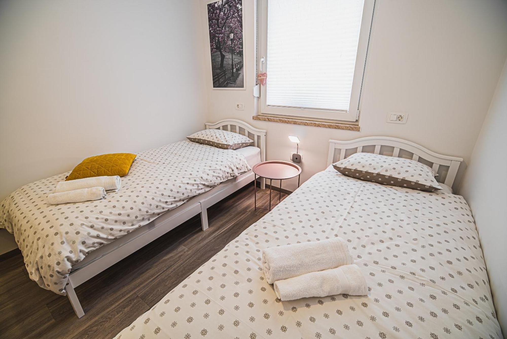 Gotar Apartment With Garden كوباريد المظهر الخارجي الصورة