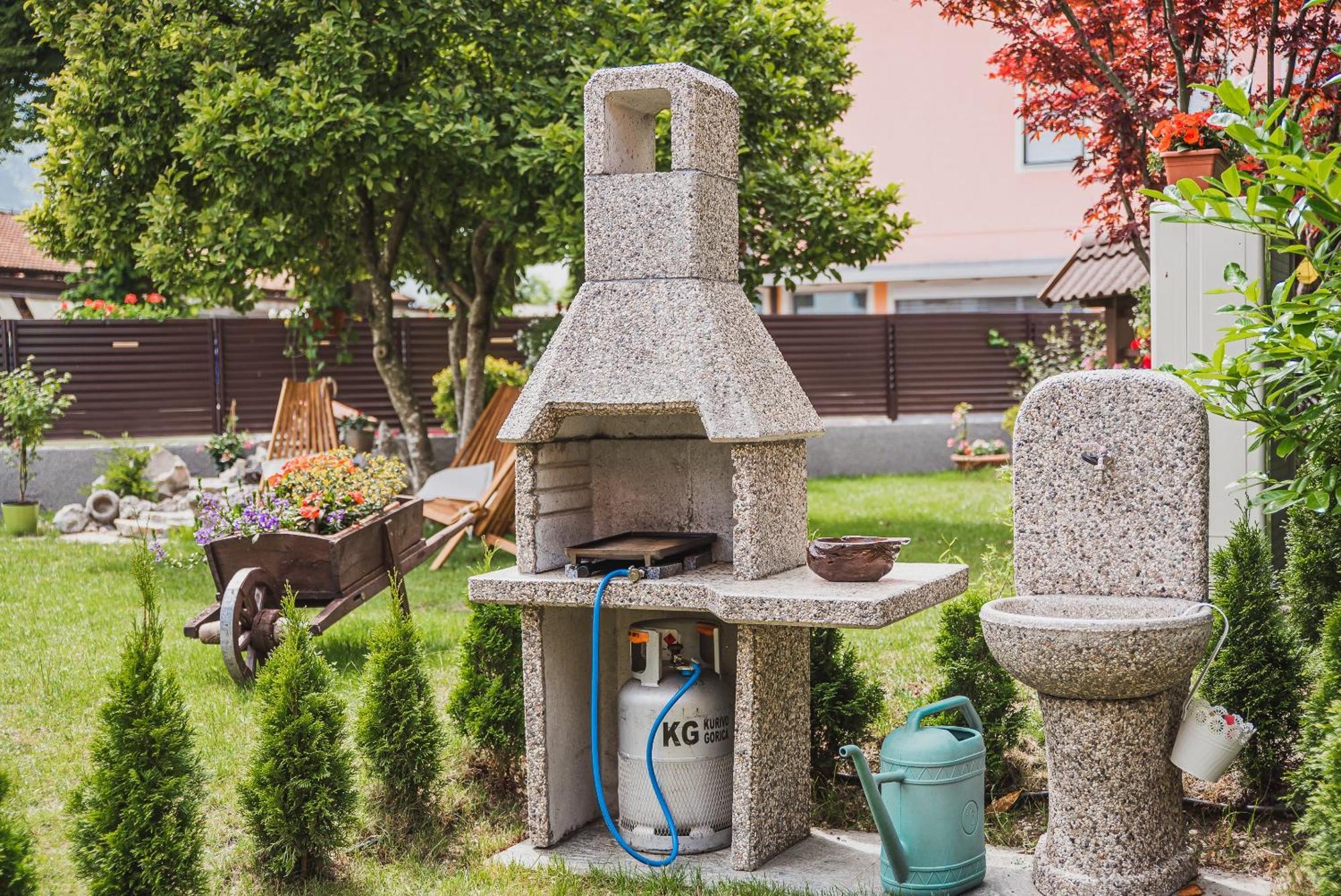 Gotar Apartment With Garden كوباريد الغرفة الصورة