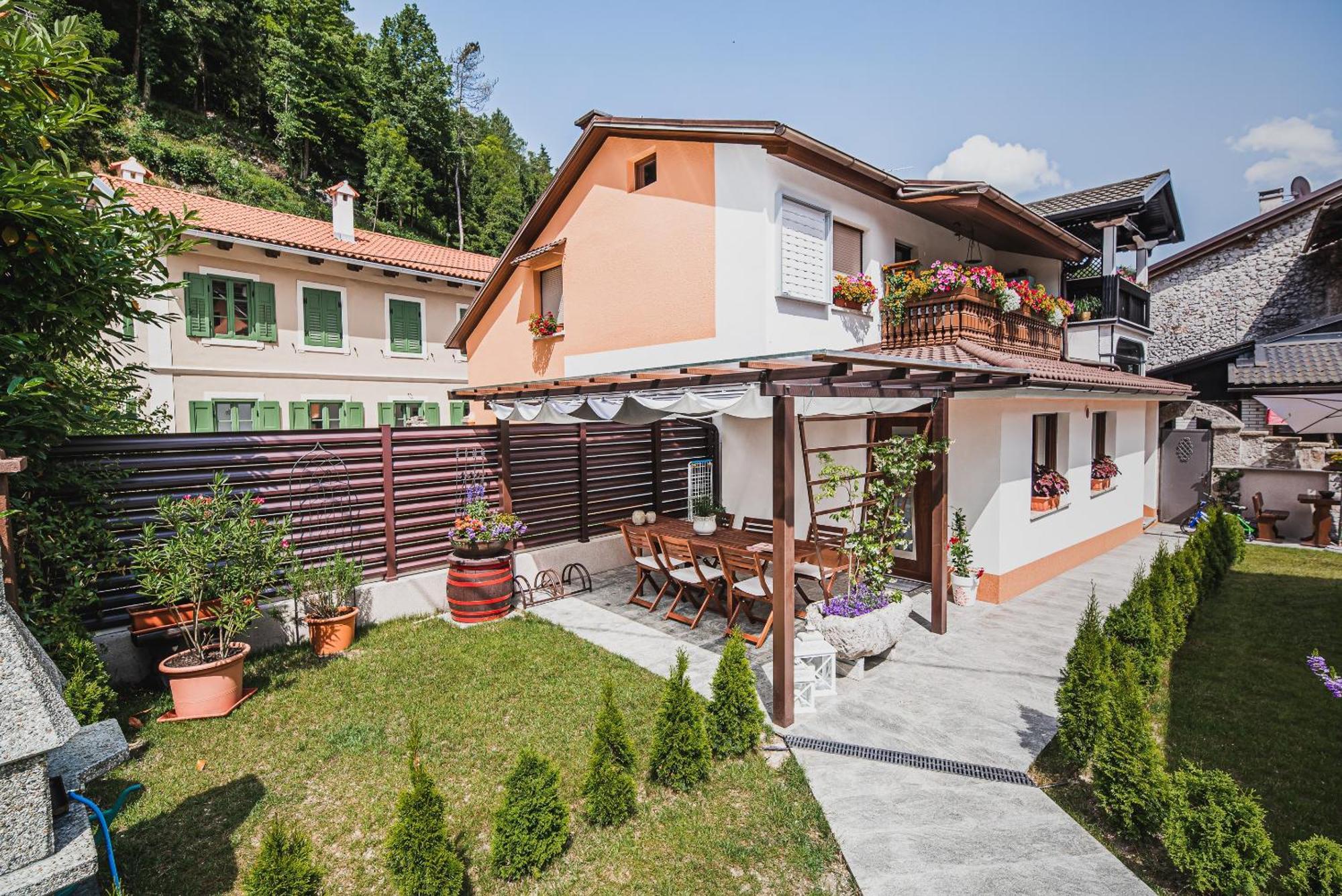 Gotar Apartment With Garden كوباريد الغرفة الصورة